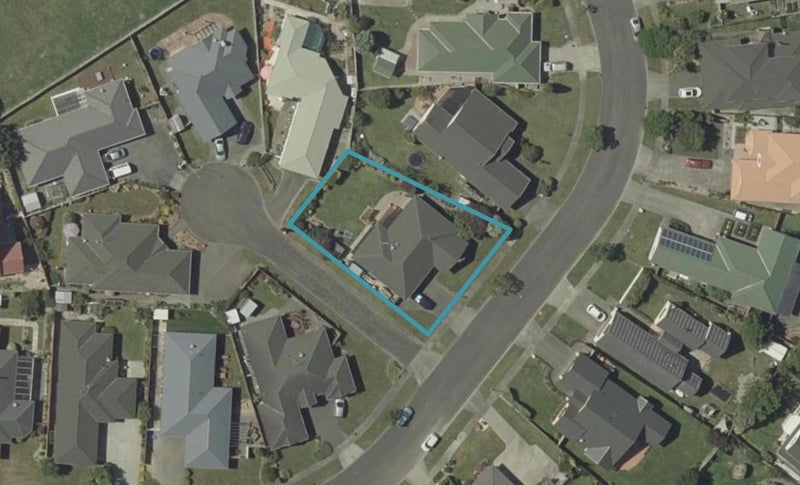 30 Royal Oak Drive, Kelvin Grove, Palmerston North - Carousel 1