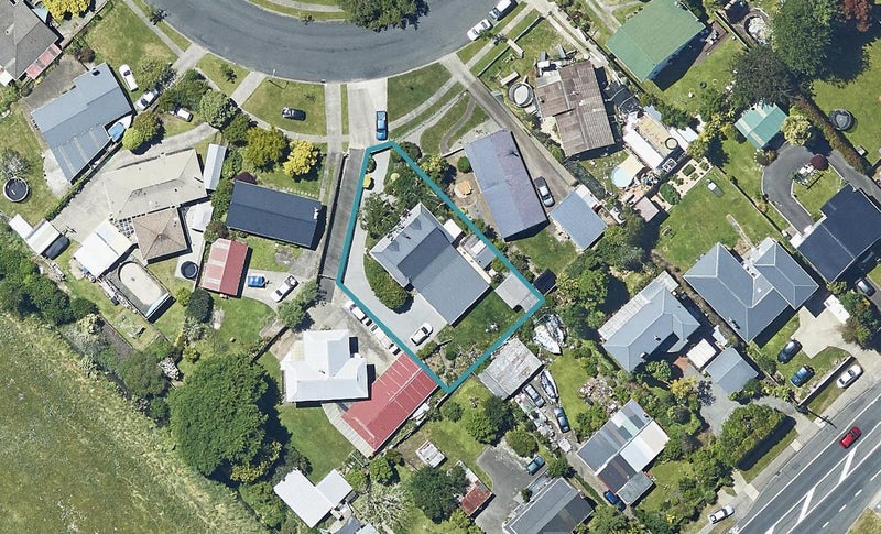 18 Browning Crescent, Owhata, Rotorua - Carousel 1
