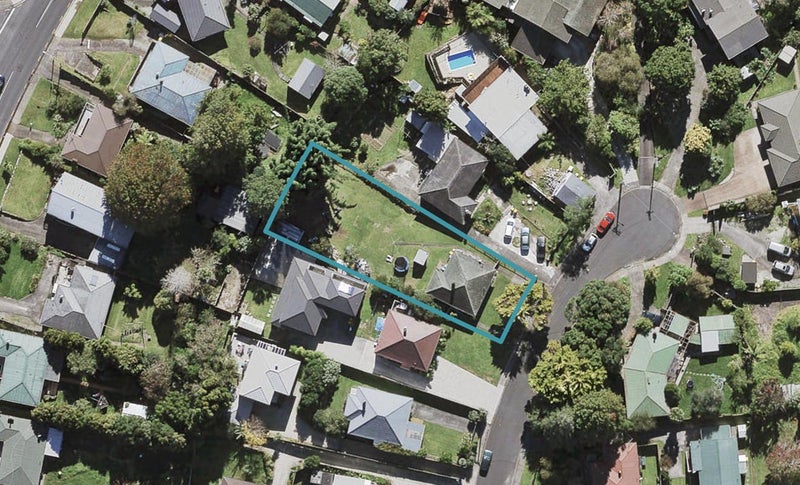 14 Marie Crescent, Te Atatu South, Auckland - Carousel 1