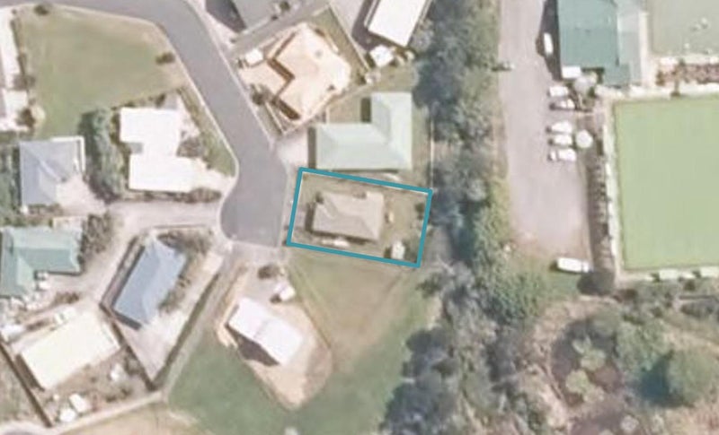 24 Pohutukawa Drive, Cable Bay, Cable Bay - Carousel 1