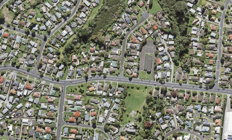 2 Penfold Place, Henderson, Auckland - Carousel 1
