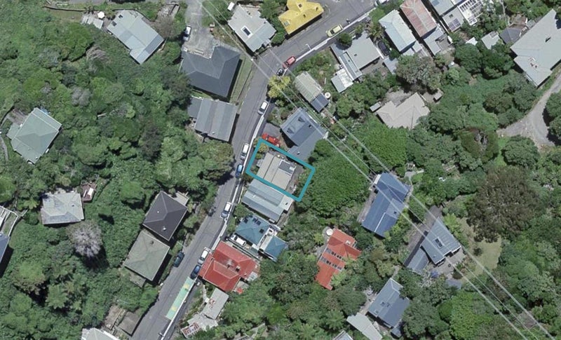 35 Holloway Road, Aro Valley, Wellington - Carousel 1