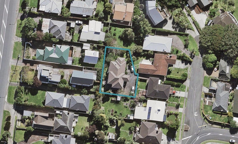 20A Speedy Crescent, Hillcrest, Auckland - Carousel 1