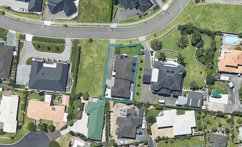 16 Siemonek Rise, Bethlehem, Tauranga - Carousel 1