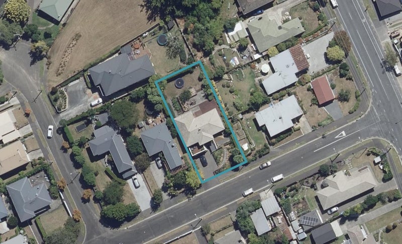 4 Charles Crescent, Beerescourt, Hamilton - Carousel 1