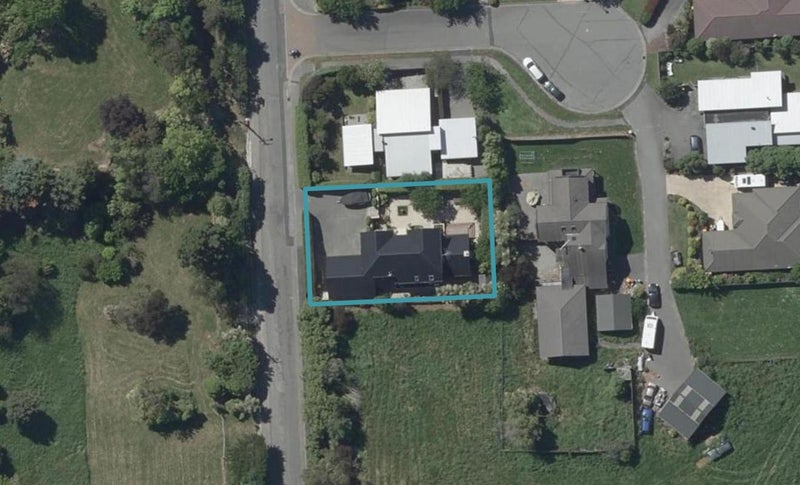 27 Avoca Valley Road, Heathcote Valley, Christchurch - Carousel 1