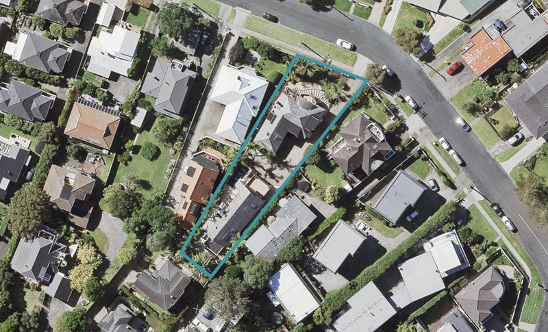 1/22 Rangitoto Terrace, Milford, Auckland - Carousel 1