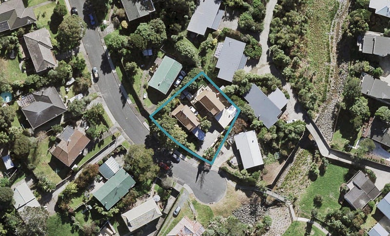 1/8 Woodhams Street, Beach Haven, Auckland - Carousel 1