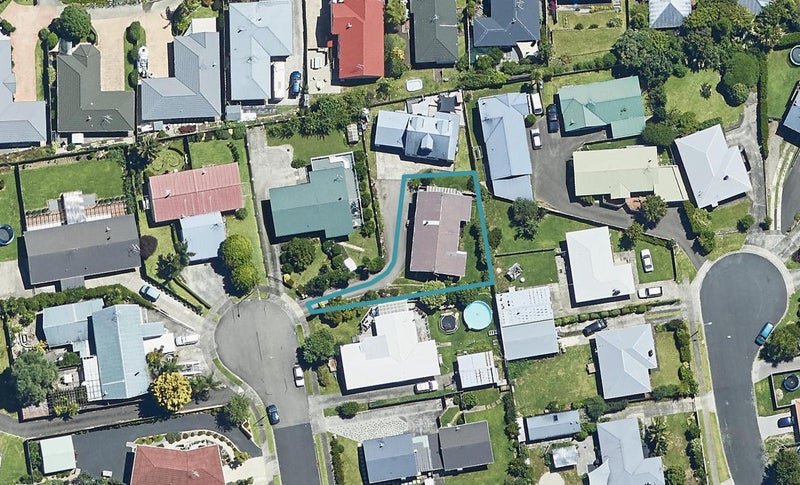 13A Lorna Place, Brookfield, Tauranga - Carousel 1