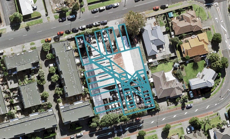 8/9 Gunner Drive, Te Atatū Peninsula, Auckland - Carousel 1