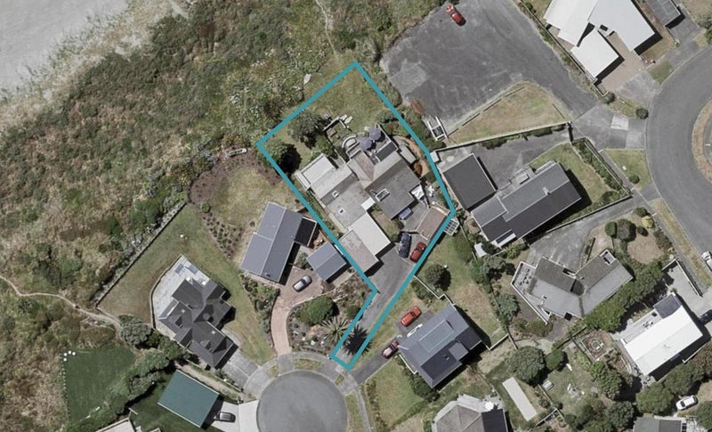 13B Waiheke Street, Waikanae Beach, Waikanae - Carousel 1