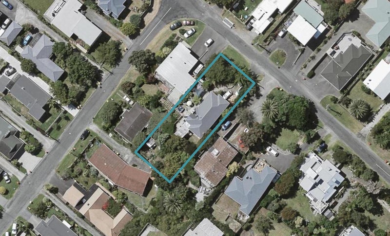9 Whyte Street, Paraparaumu Beach, Paraparaumu - Carousel 1
