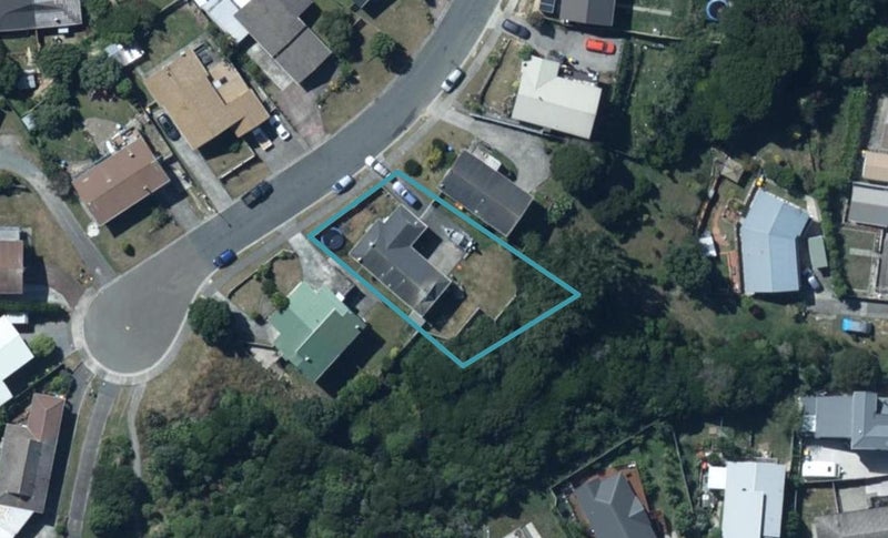 17 Parkinson Close, Whitby, Porirua - Carousel 1