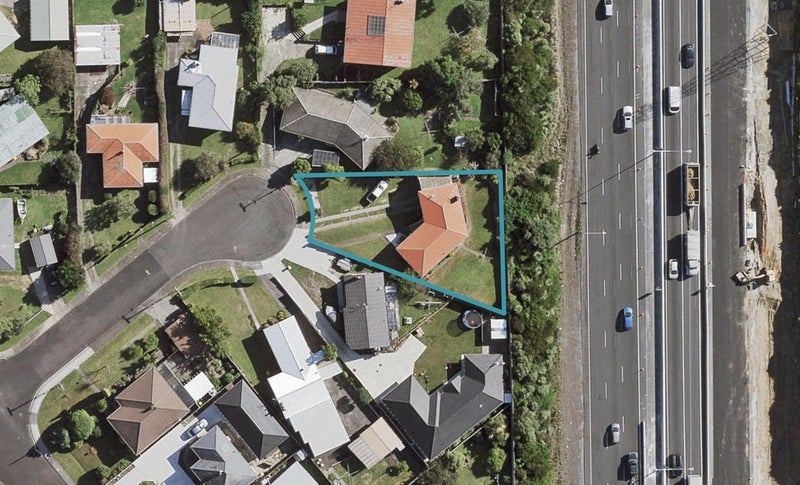 5 Sexton Place, Manurewa East, Auckland - Carousel 1