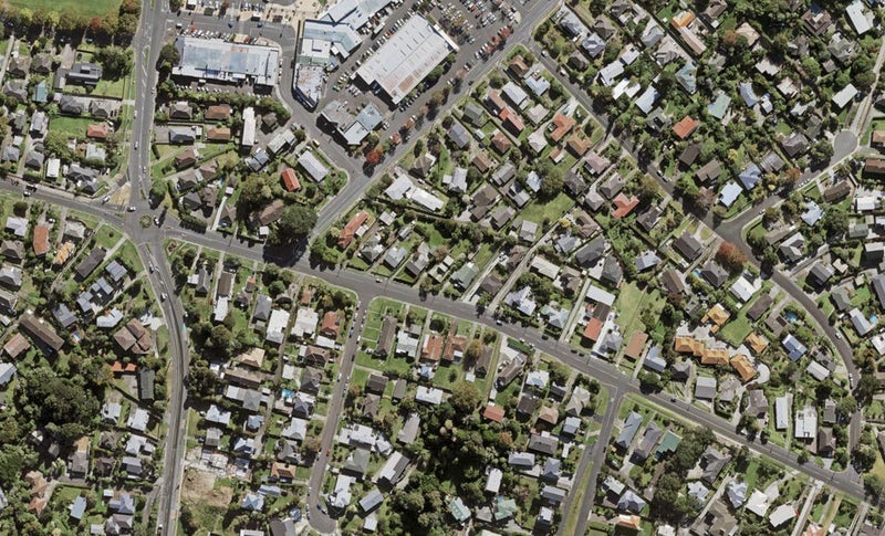 18 Exmouth Road, Northcote, Auckland - Carousel 1