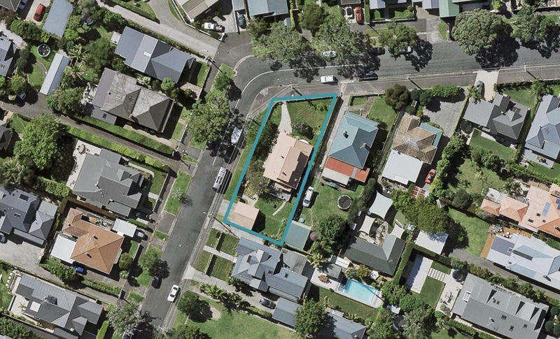 28 Glen Road, Stanley Point, Auckland - Carousel 1