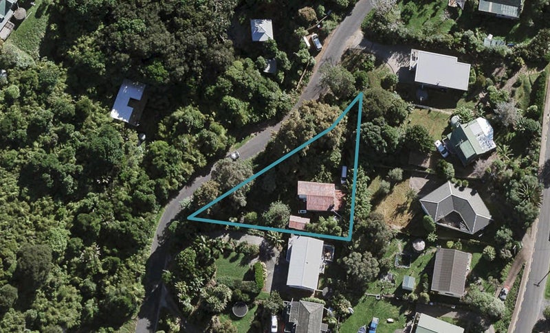 46 Kennedy Road, Surfdale, Waiheke Island - Carousel 1
