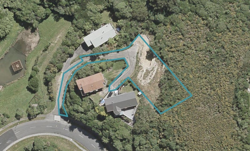 9 Mulberry Street, Maungaraki, Lower Hutt - Carousel 1