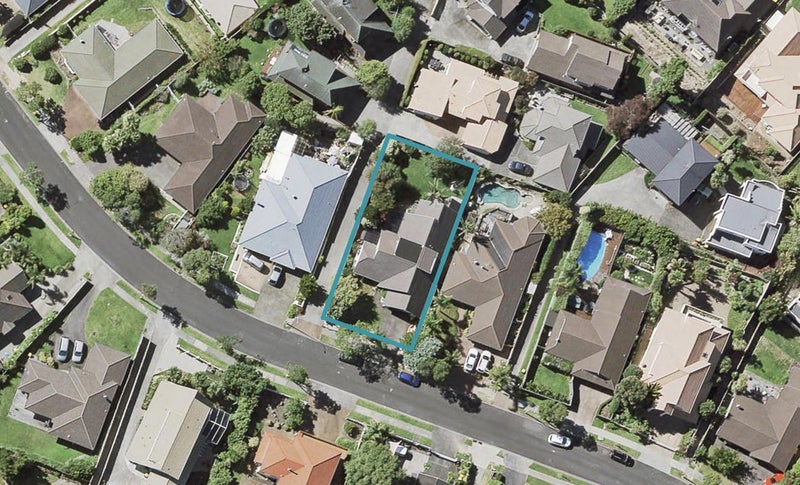 58 Simmental Crescent, Somerville, Manukau - Carousel 1