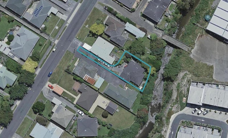 82A Oxford Street, Tawa, Wellington - Carousel 1