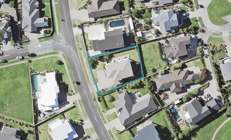 29 Intrepid Crescent, Beachlands, Auckland - Carousel 1