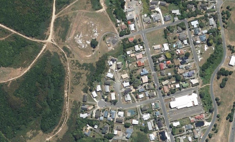 10 Akeake Grove, Takapuwahia, Porirua - Carousel 1