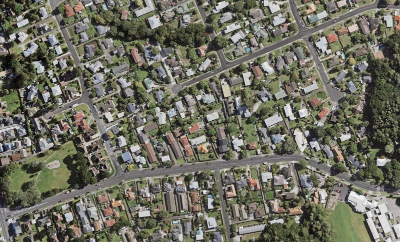 32E Grande Vue Road, Hillpark, Auckland - Carousel 1