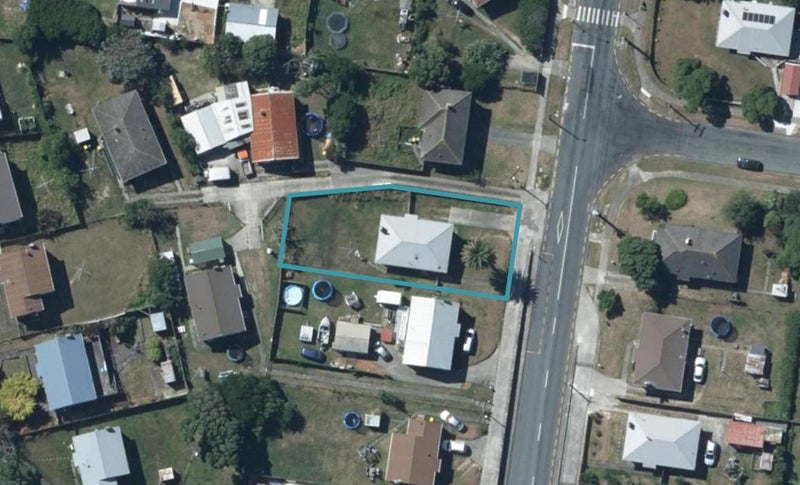 86 Te Pene Avenue, Titahi Bay, Porirua - Carousel 1