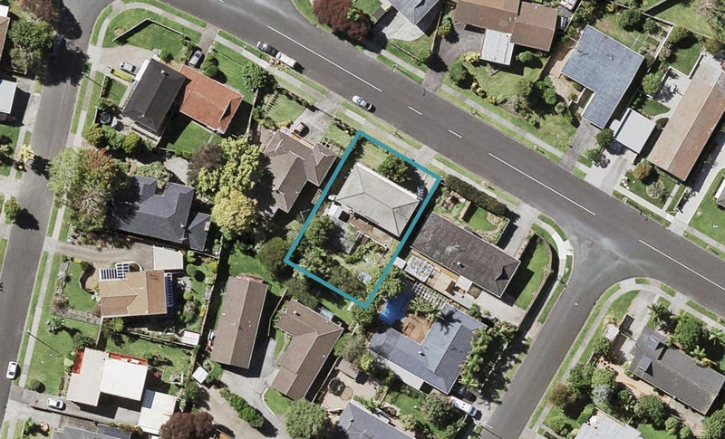 11 Whiteacres Drive, Sunnyhills, Auckland - Carousel 1