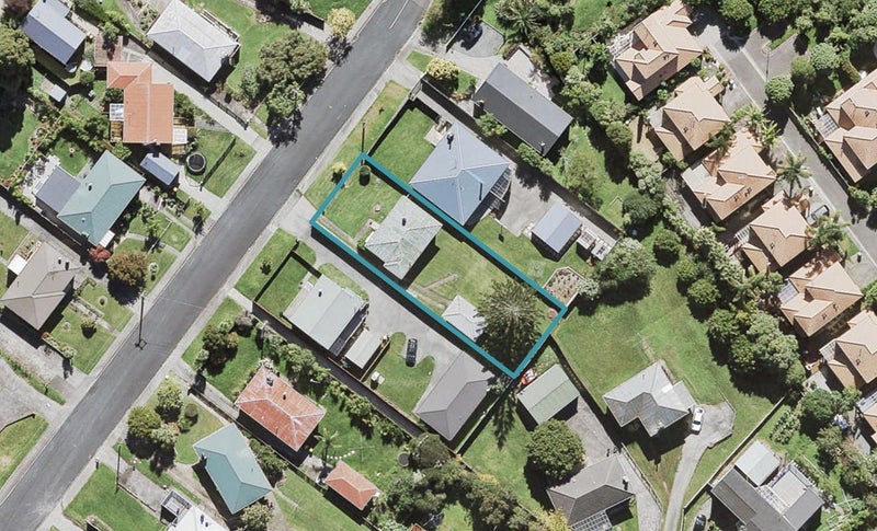 11 Westall Road, New Lynn, Auckland - Carousel 1