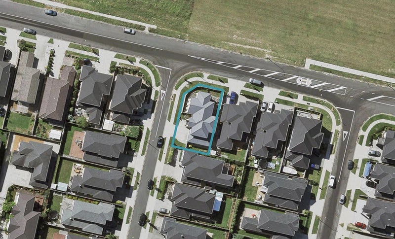 2 Sunglade Grove, Flat Bush, Auckland - Carousel 1