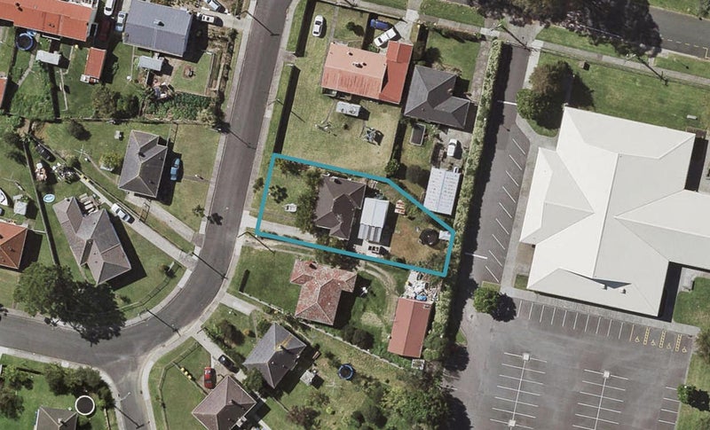 39 Clarkson Crescent, Otara, Auckland - Carousel 1
