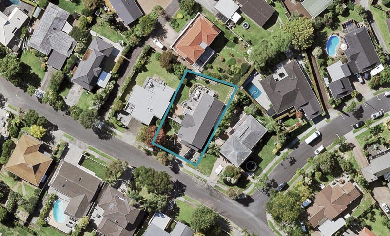 18 Caithness Place, Farm Cove, Auckland - Carousel 1