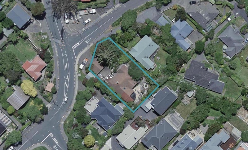 39 Cashmere Avenue, Khandallah, Wellington - Carousel 1