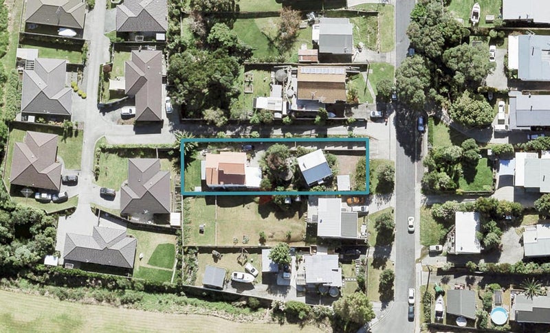 25 Bonita Avenue, Stanmore Bay, Whangaparaoa - Carousel 1