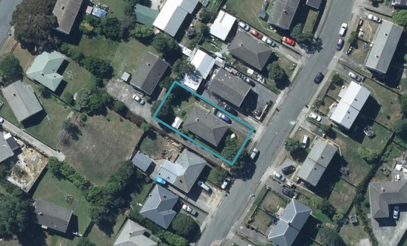 29 Westmeath Street, Waitangirua, Porirua - Carousel 1