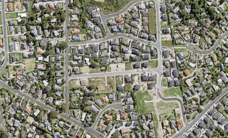 8 Shibata Rise, Ranui, Auckland - Carousel 1