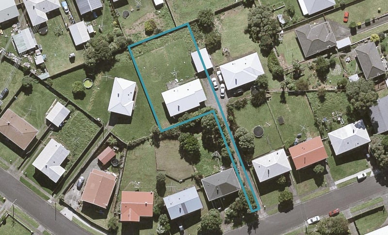 8B Marama Crescent, Spotswood, New Plymouth - Carousel 1