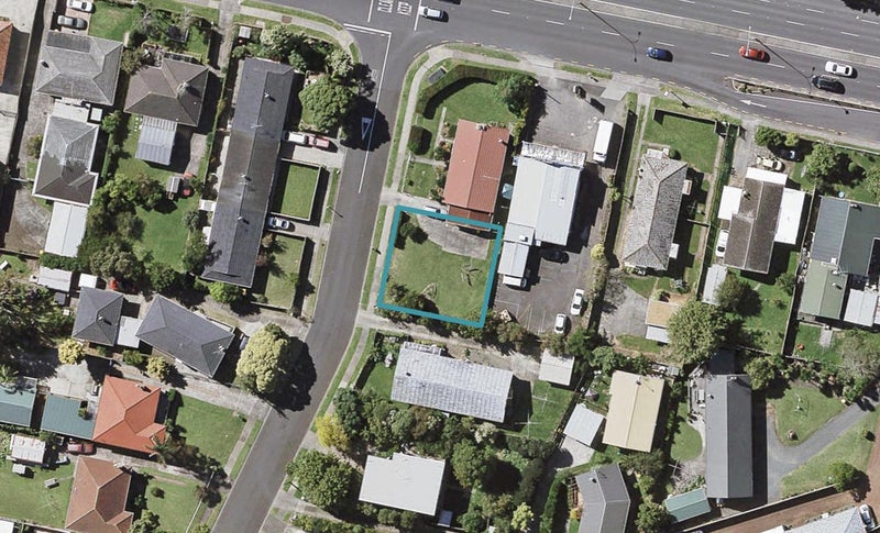 2A Latham Avenue, Pakuranga, Auckland - Carousel 1