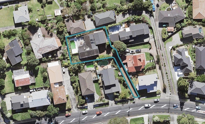 111 Golf Road, New Lynn, Auckland - Carousel 1