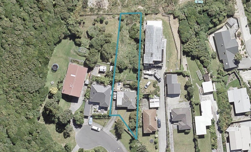 193 Miromiro Road, Normandale, Lower Hutt - Carousel 1