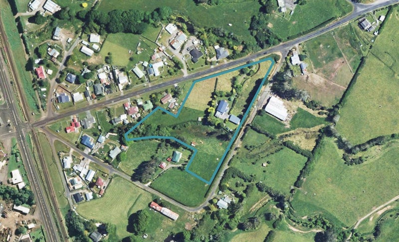 36 Beaconsfield Road, Midhirst, Stratford - Carousel 1