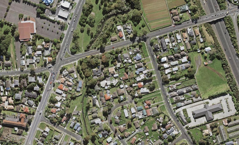 64 Molesworth Place, Māngere, Auckland - Carousel 1