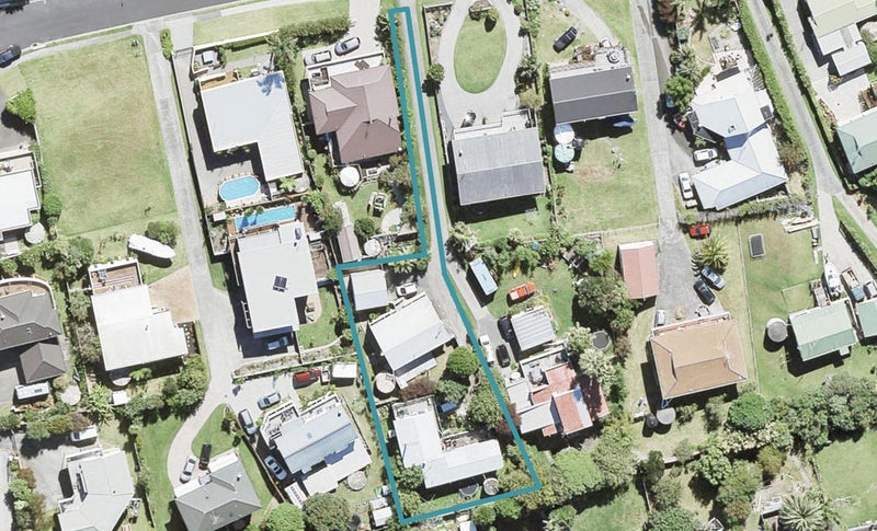 15 Pacific Parade, Army Bay, Whangaparaoa - Carousel 1