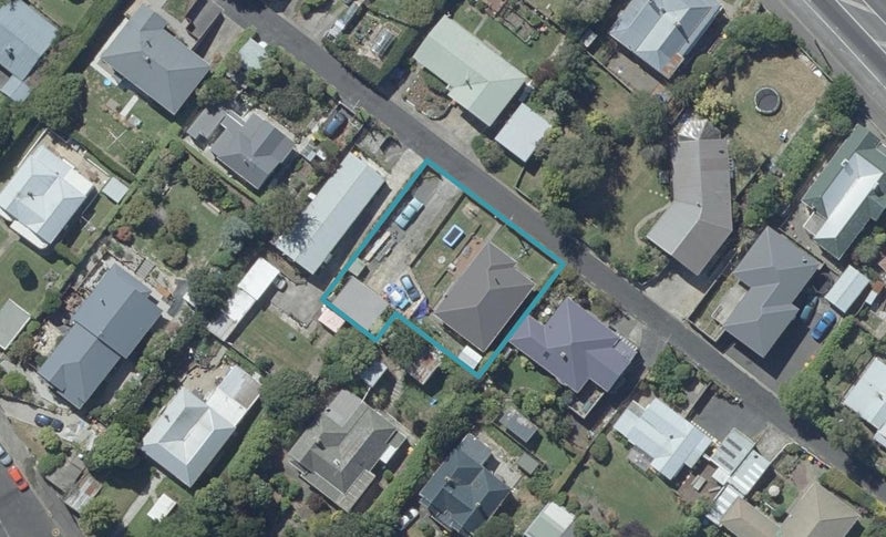 11 Ayr Street, Kaikorai, Dunedin - Carousel 1