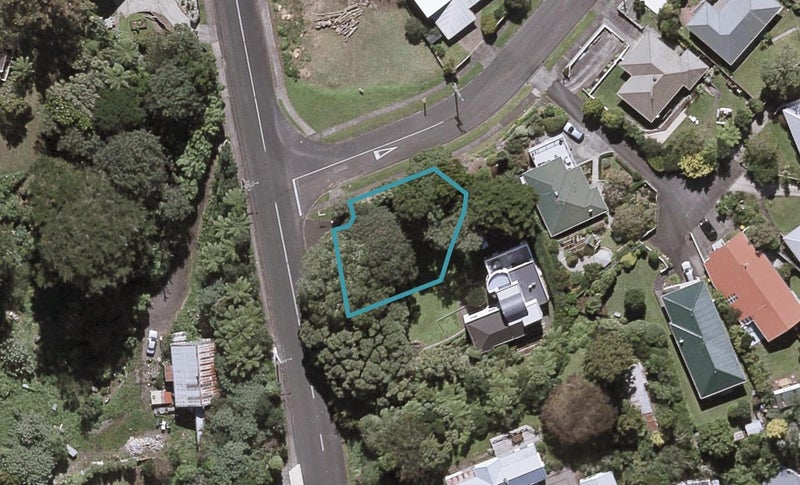 2 Beaumont Crescent, Frankleigh Park, New Plymouth - Carousel 1