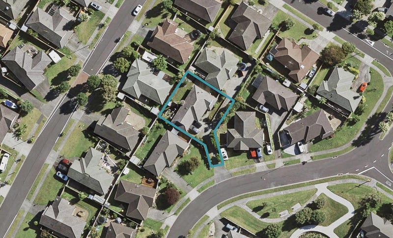 15 Sandwick Drive, Weymouth, Auckland - Carousel 1