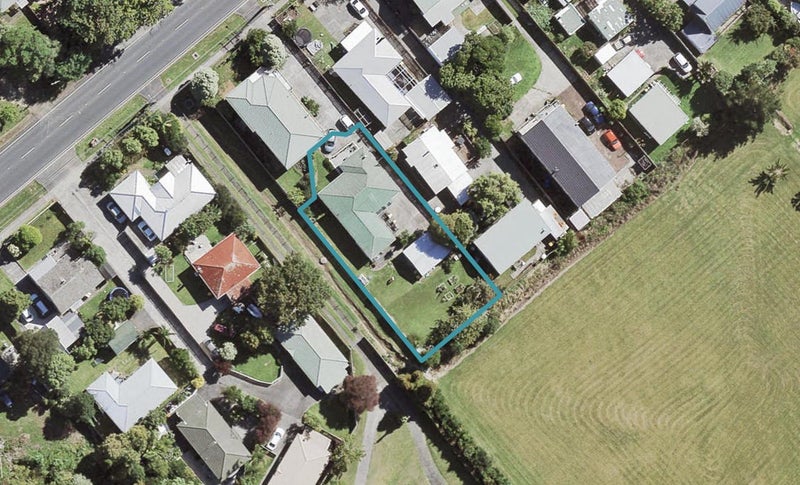 182A Henderson Valley Road, Henderson, Auckland - Carousel 1