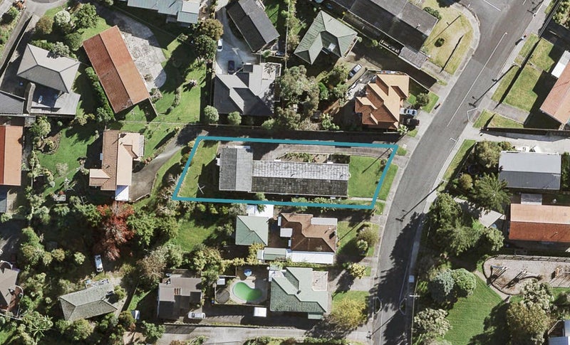 3/12 Quona Avenue, Waikowhai, Auckland - Carousel 1