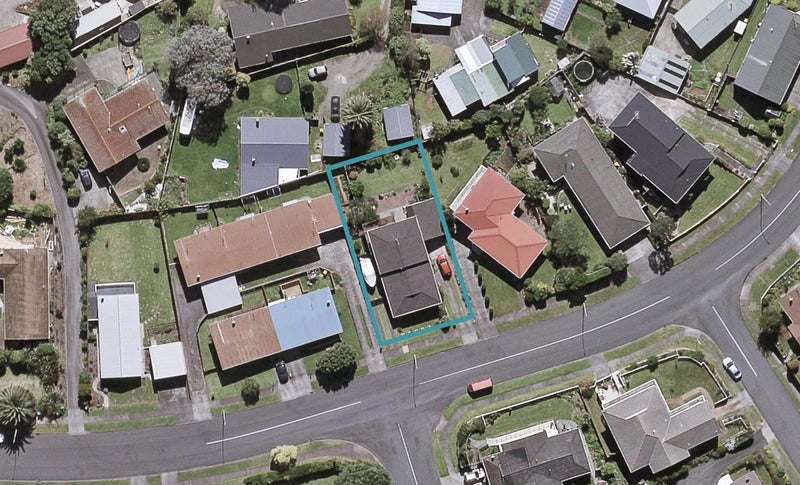 10 Norwich Avenue, Spotswood, New Plymouth - Carousel 1